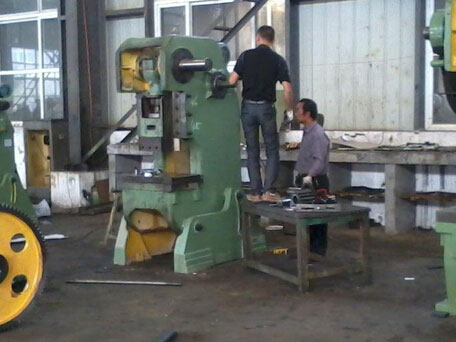 青島壓力機配件